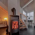 Дом отдыха Waterkant Am Mit Sauna, Kamin & Garten Нордхорн